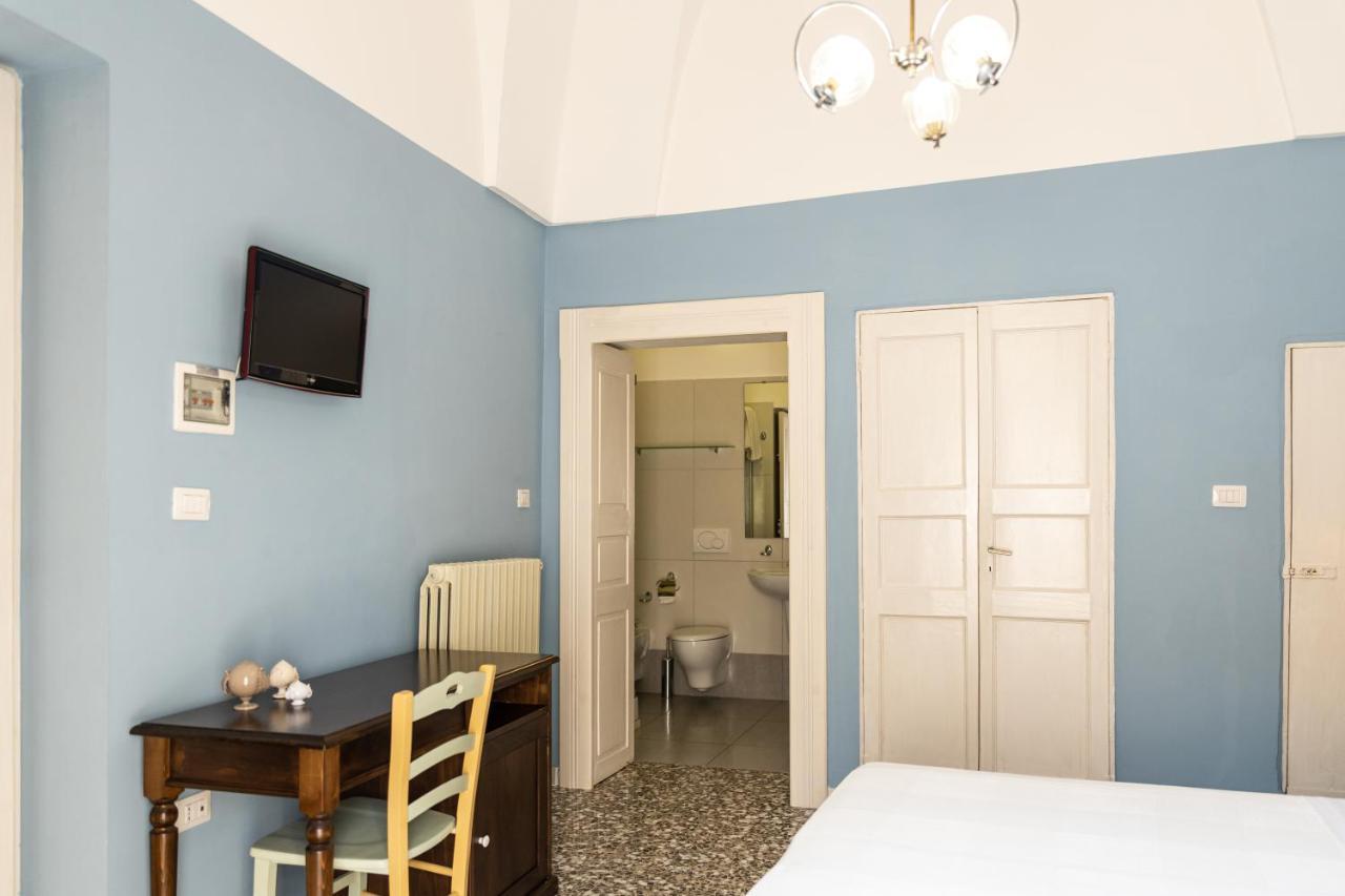 アッリステ Palazzo Dante Bed & Breakfast エクステリア 写真