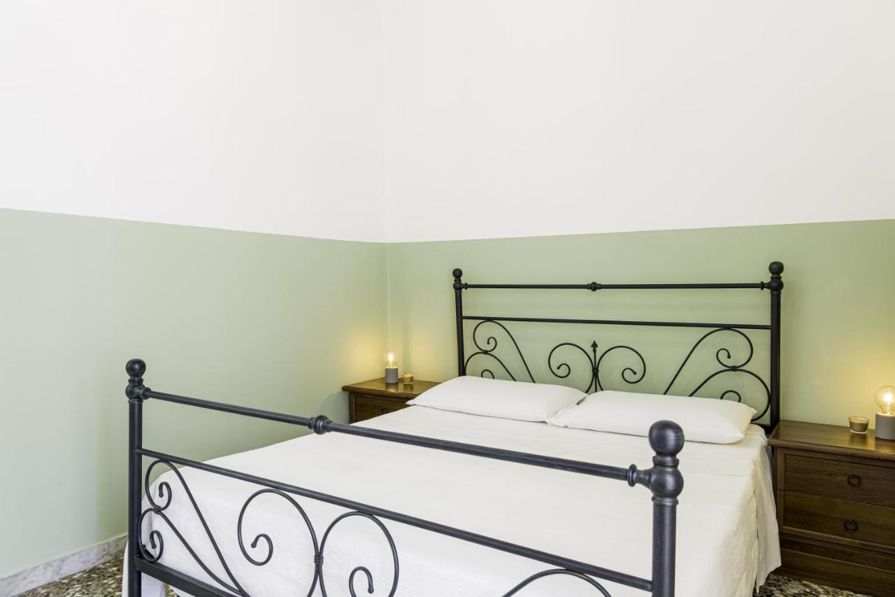 アッリステ Palazzo Dante Bed & Breakfast エクステリア 写真
