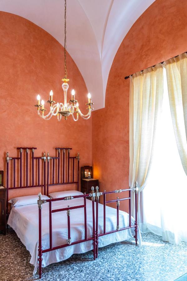 アッリステ Palazzo Dante Bed & Breakfast エクステリア 写真